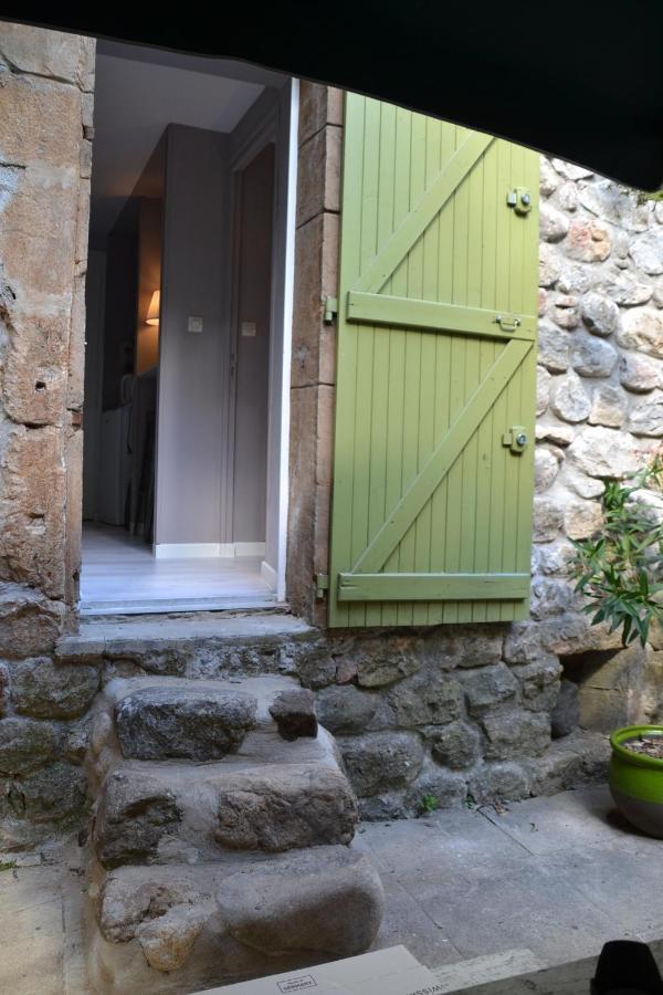 Bed and Breakfast Maison Sous Le Pont Meyras Exteriér fotografie